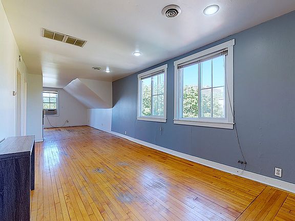 2nd image of 700 W Schubert Ave APT 3F