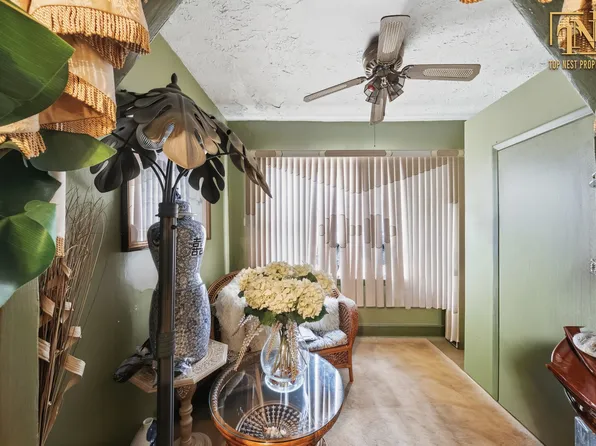 661 Euclid Avenue image 16 of 25