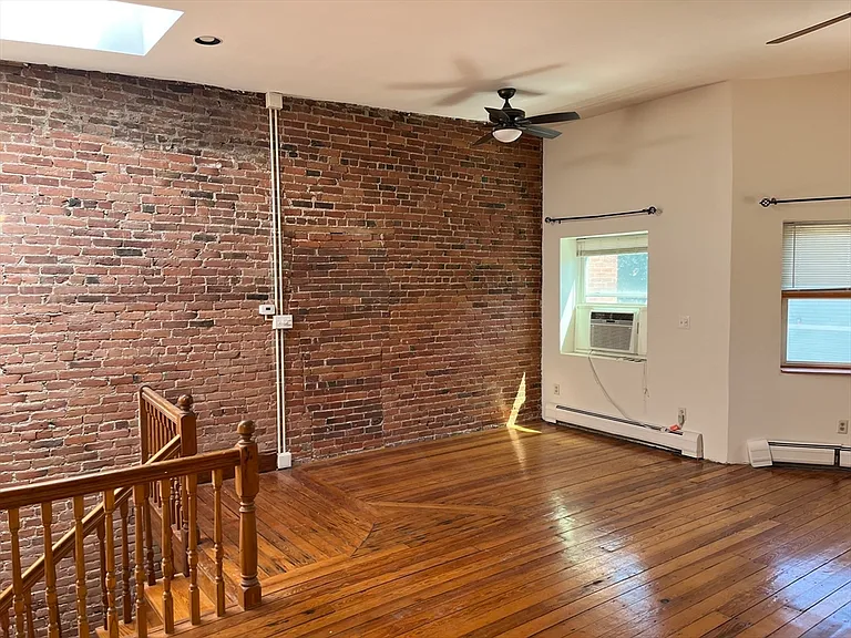 101 Cedar St #3 — Photo 5