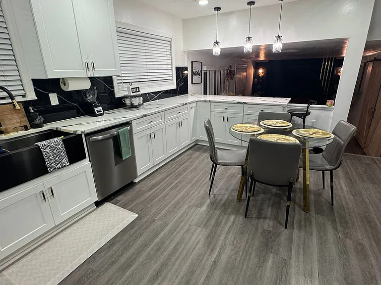 2219 Tiffany Ct — Photo 1