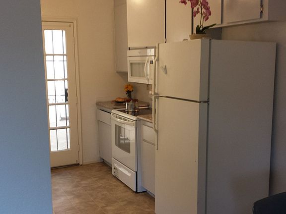5th image of 195 E Broadway St #270