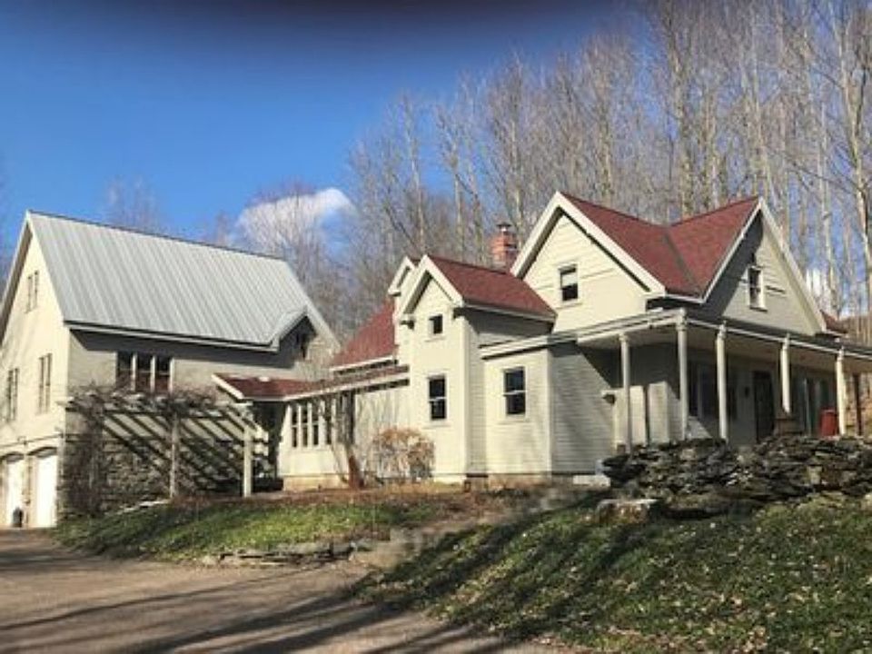 View of southwest (driveway)