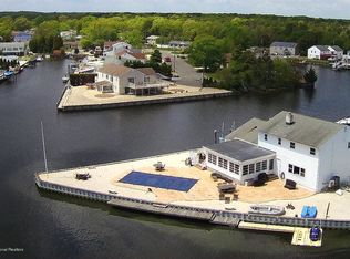 15 Jamaica Ave, Toms River, NJ 08753