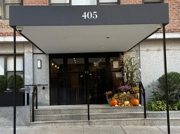 405 East 63rd Street image 9 of 9