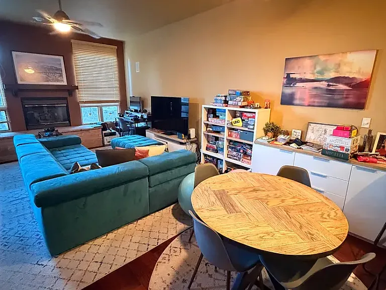 5065 Carriage House Dr — Photo 18