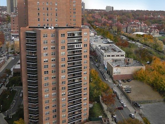 2nd image of 7025 Yellowstone Blvd APT 17O