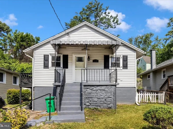 1215 Nova Ave, Capitol Heights, MD 20743