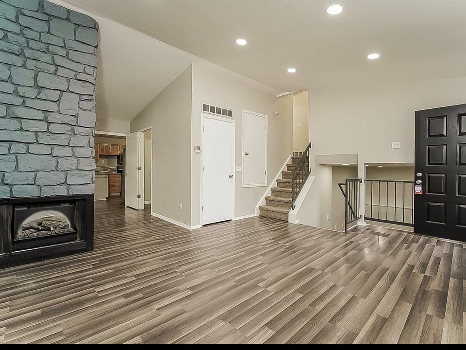 1st image of 2534 Findlater St