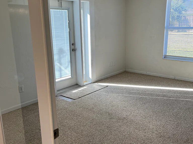 39 Sandra Dr — Photo 28