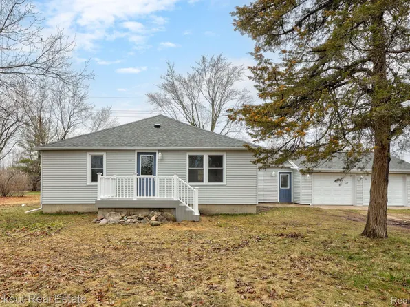 3866 W Saginaw Rd, Vassar, MI 48768
