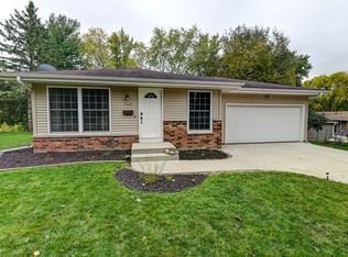206 Belmont Cir, Madison, WI 53714