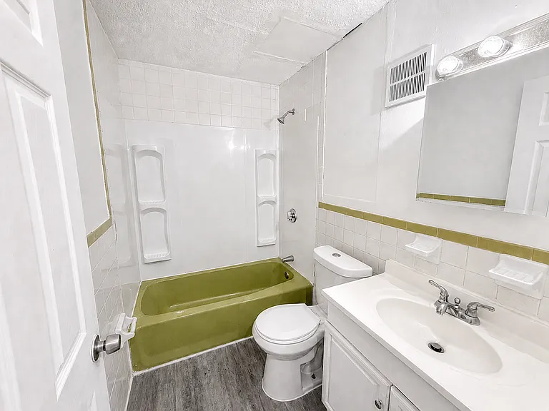 101 Hart St #1 — Photo 5