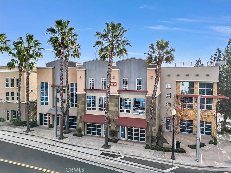 1st image of 906 E Santa Ana Blvd