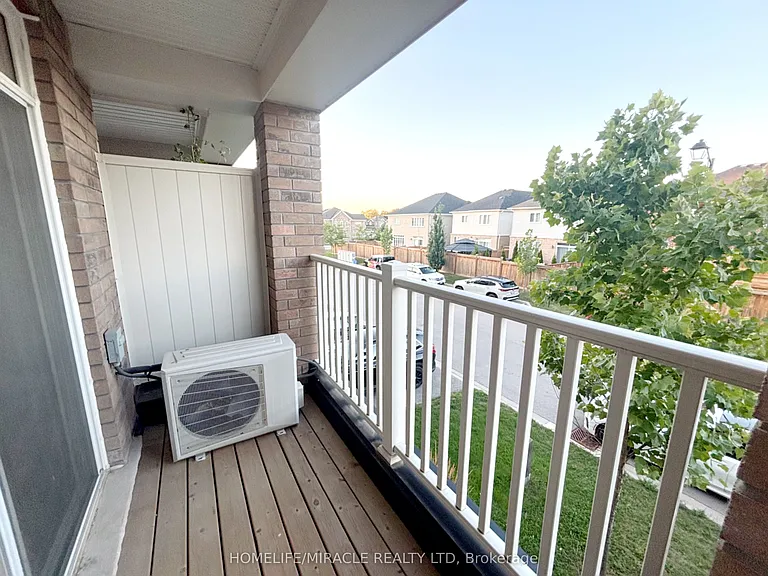 113 Hartley Ave #32 — Photo 9
