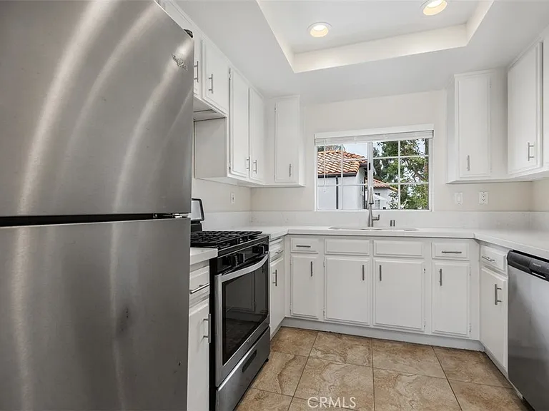 27341 Ryan Dr — Photo 12