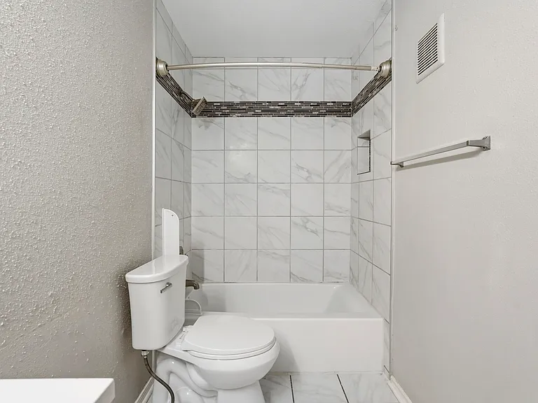 14550 Fonmeadow Dr #1002 — Photo 20