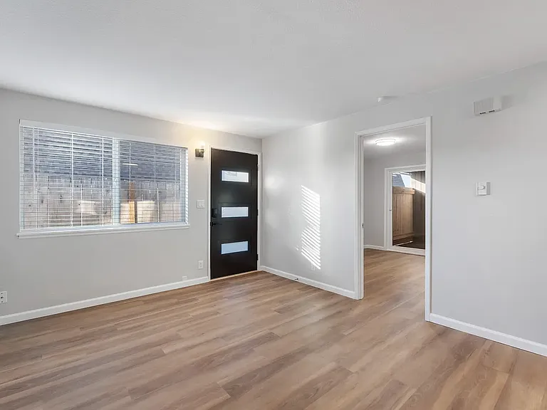 918 N M St #4 — Photo 5