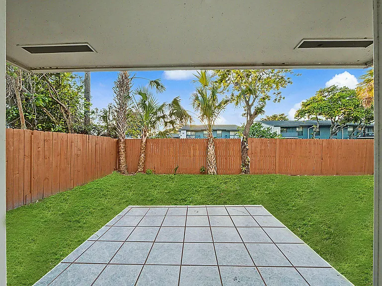 5789 Woodland Point Dr — Photo 17