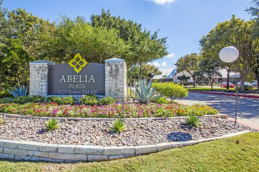 Abelia Flats — Photo 2