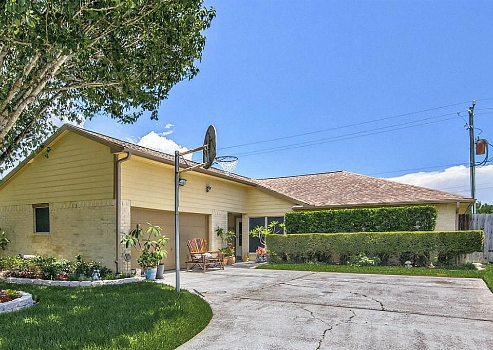 1st image of 3607 Roseberry Dr