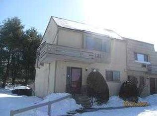 74 Hampshire Ct, Meriden, CT 06450