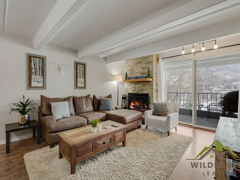 220 E La Bonte St #B — Photo 4