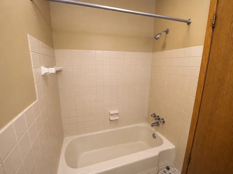 View Street Apartments — Photo 8