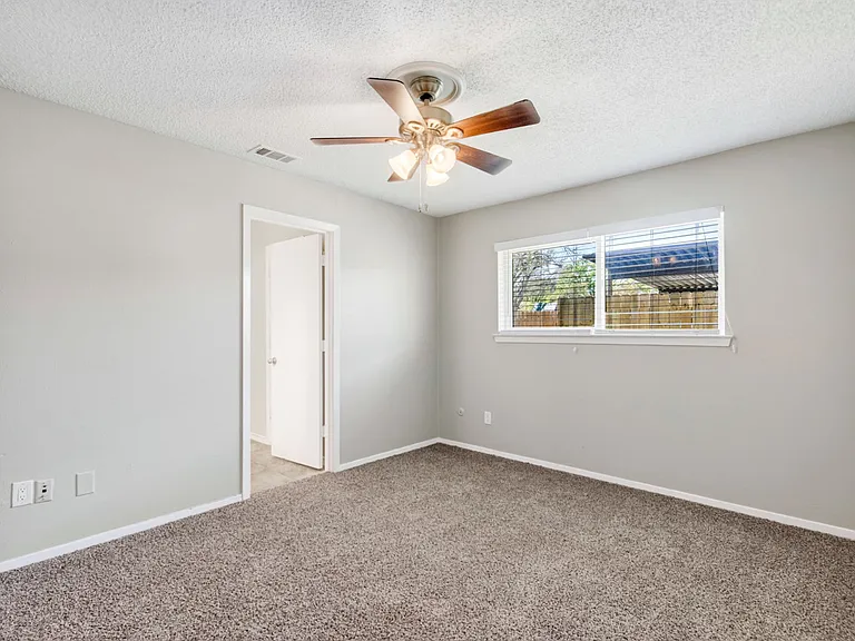 308 Candlewood Pl — Photo 17