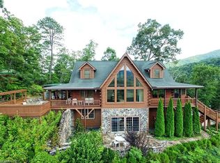 625 Skyview Rd, Whittier, NC 28789