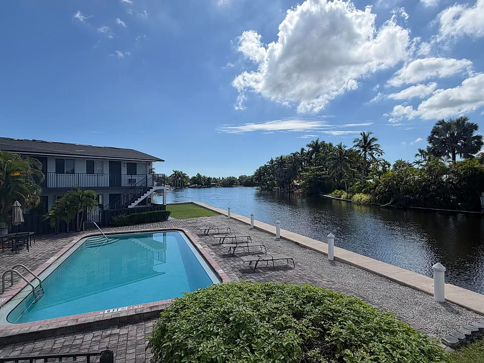 1810 E Oakland Park Blvd #15