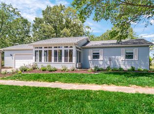 524 Oxford Rd, Kingsford Heights, IN 46346