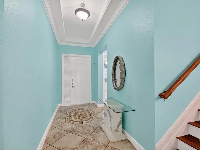 10247 Isle Wynd Ct — Photo 8