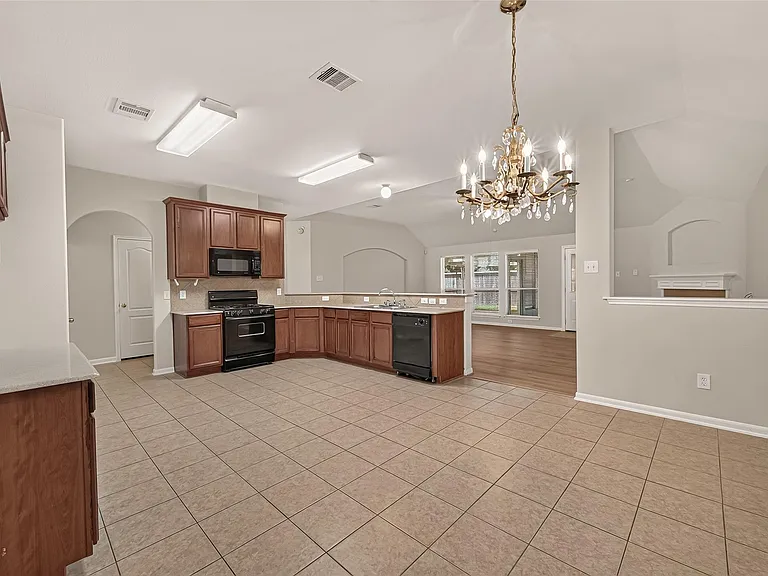 4823 Grand Chateau Ln — Photo 14