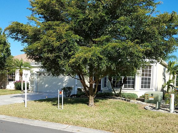 2nd image of 26131 Stillwater Cir