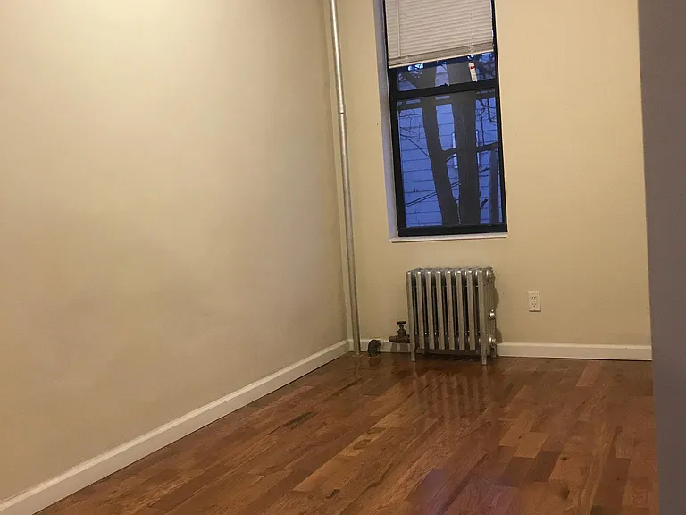 5443 Metropolitan Ave #3 — Photo 12