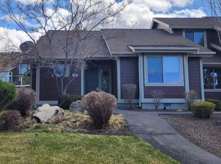 1445 Highland View Loop, Redmond, OR 97756