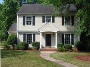 914 Falls Church Rd, Charlotte, NC 28270