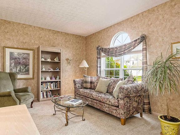 3rd image of 6037 Round Tower Ln