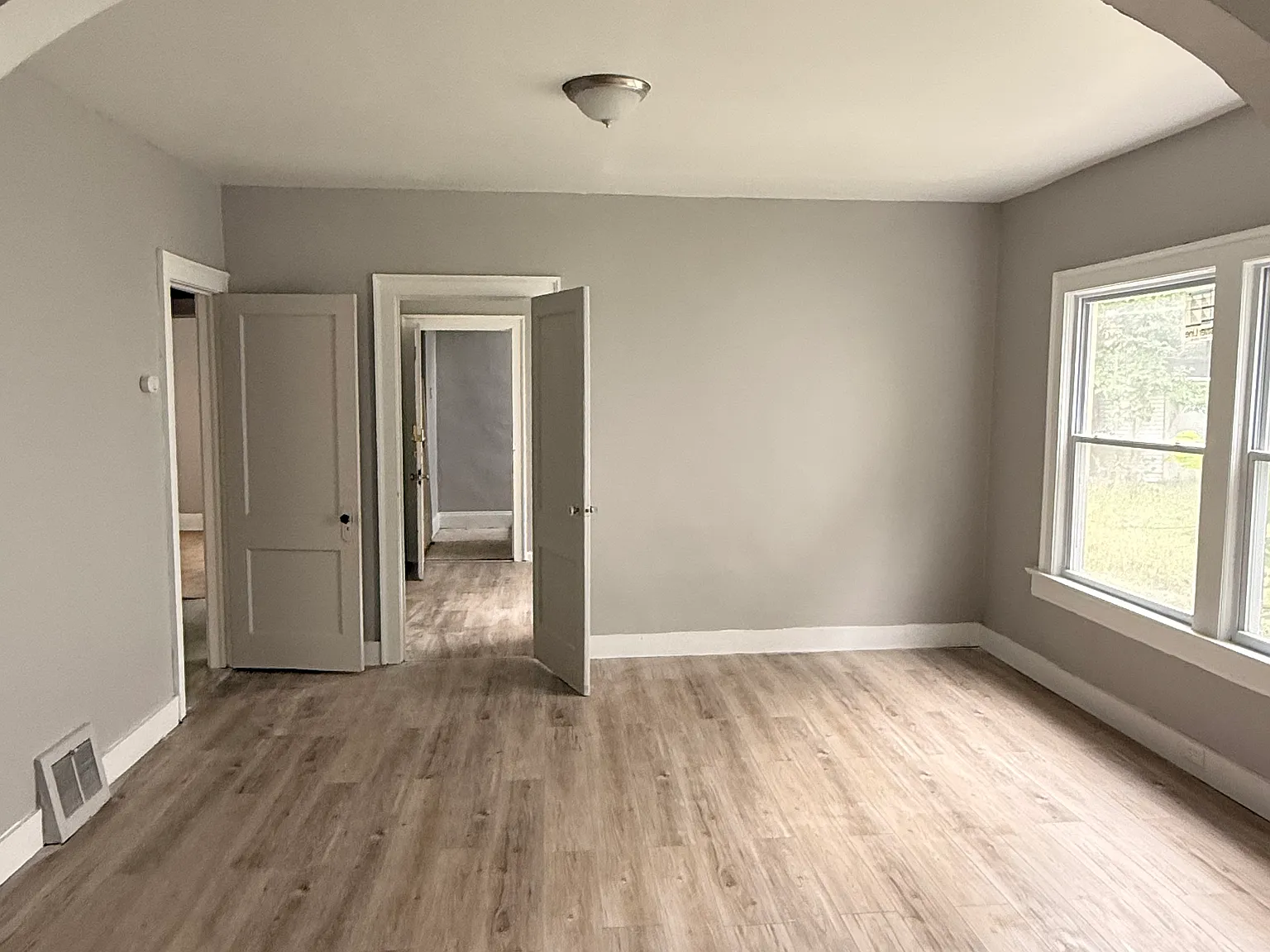 3 bed, 1450 sqft, $1,350 — Photo 2