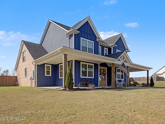 3rd image of 2711 Turkey Creek Dr
