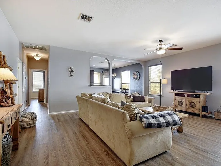 2234 Lakeline Dr — Photo 6