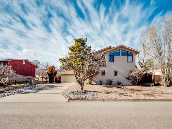 1885 Camino Mora, Los Alamos, NM 87544