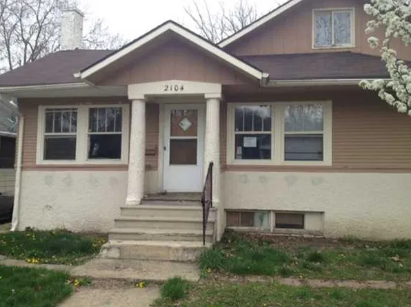 2104 York St, Des Moines, IA 50316