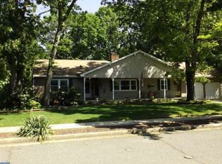 5 McFadden Dr, Monroe Township, NJ 08831