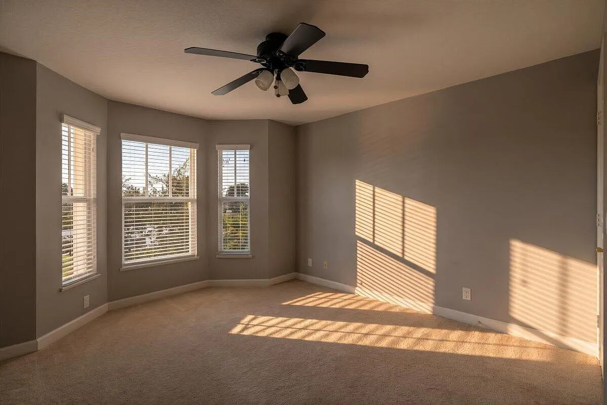 3 bed, 2.5 bath, 1706 sqft, $2,550 — Photo 4