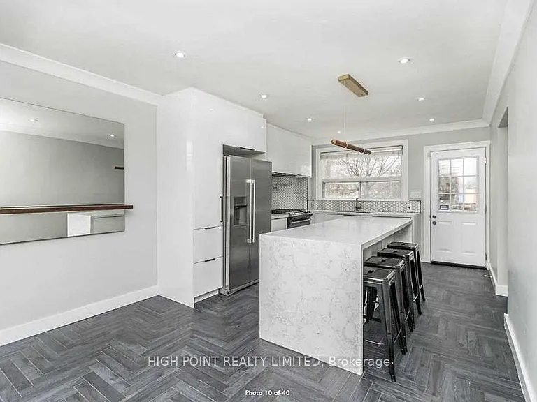 1090 Kipling Ave — Photo 5
