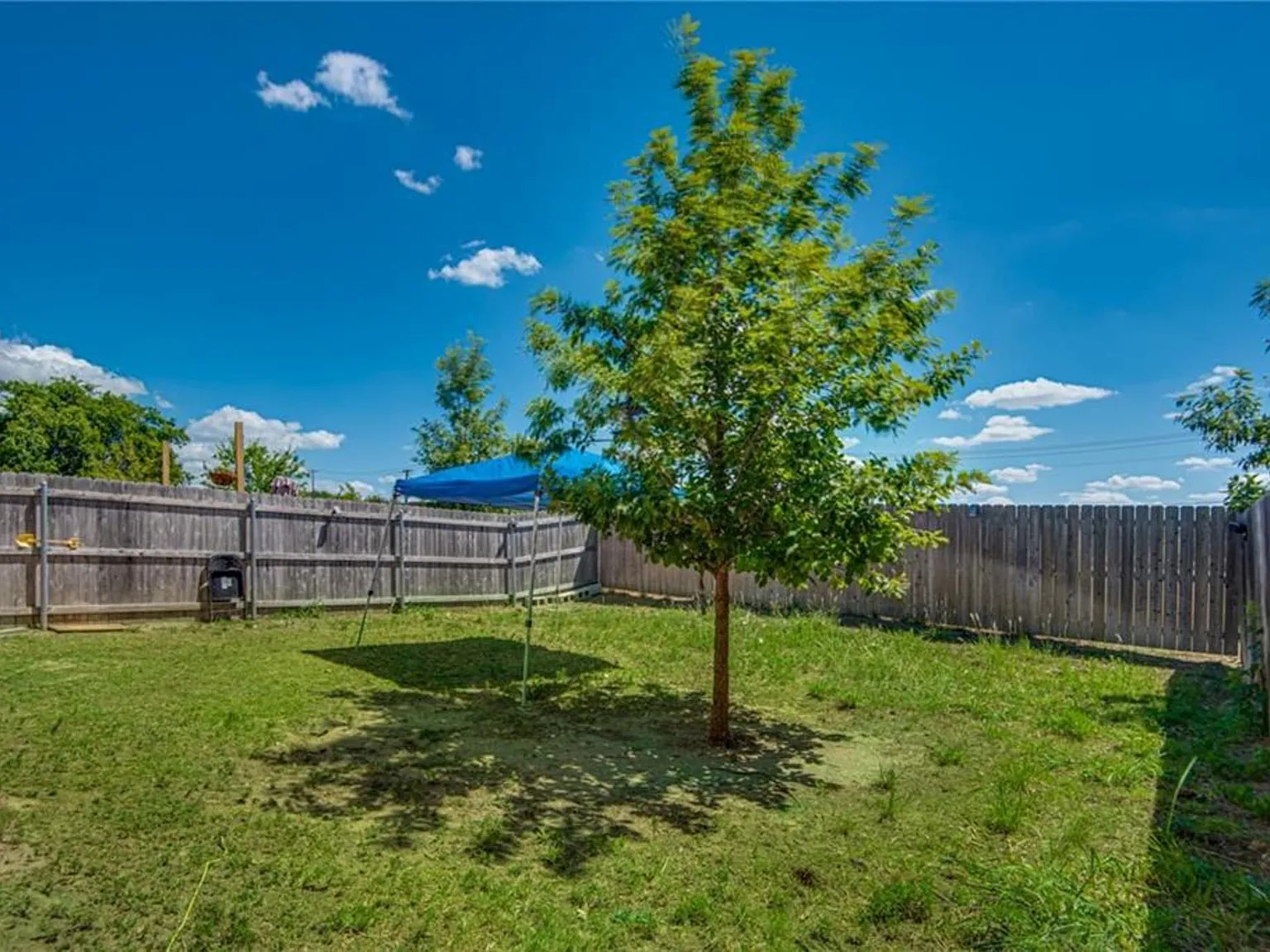 3 bed, 2.5 bath, 1781 sqft, $1,650 — Photo 2