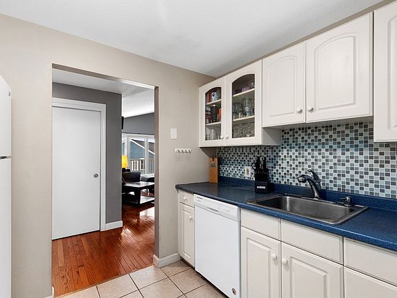 4th image of 5 Marc Dr APT 5A9