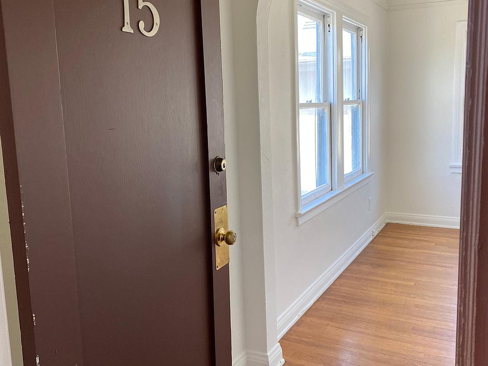 1st image of 1537 Corinth Ave #15