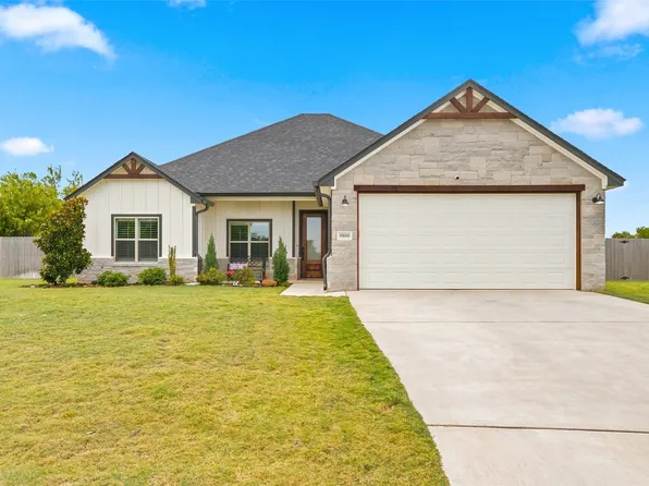 9800 Bridlewood Ln, Waco, TX 76708